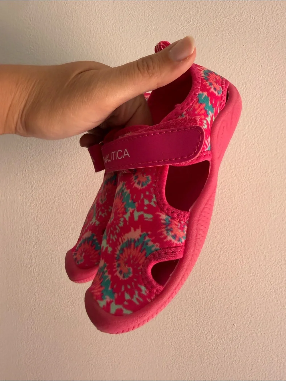 Nautica Kids Pink Tie-Dye Pattern Water Shoes